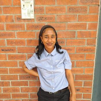 Babysitter in Robertson: Naomi