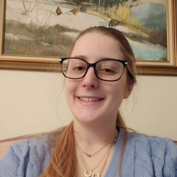 Babysitter in Taunton: Caitlin