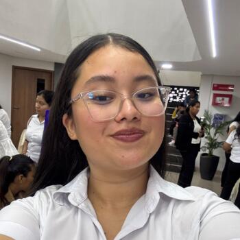 Babysitter in Santa Cruz: Isabel