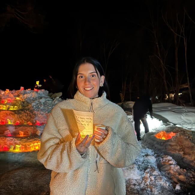 Babysitter in Coffs Harbour: Bailee