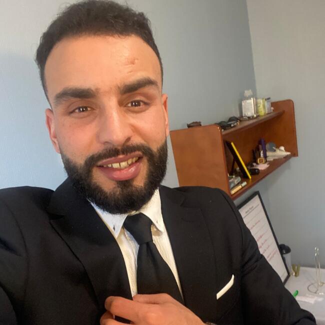 Babysitter in Villeneuve-d'Ascq: Hicham