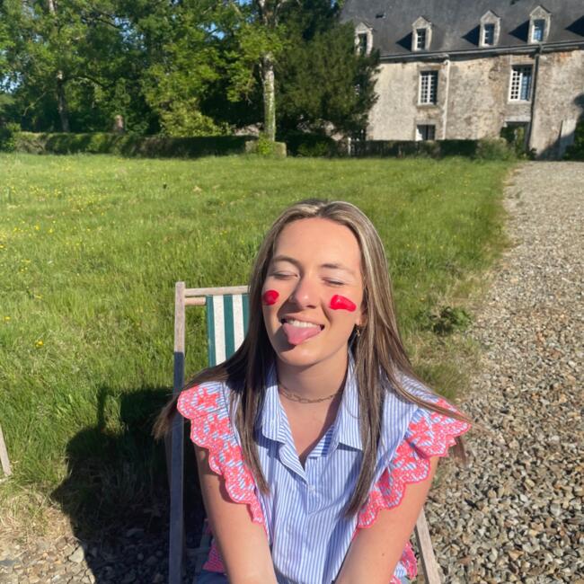 Babysitter in Aron: Lilou