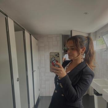 Babysitter in Faro: Rita