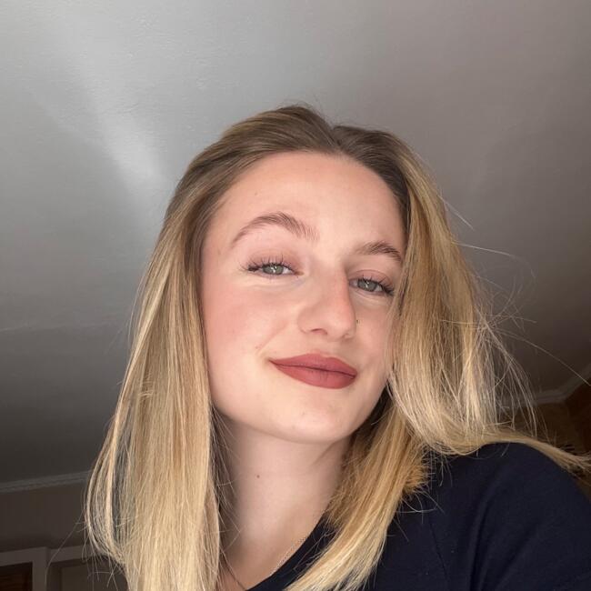 Babysitter στην περιοχή Νέος Κουκλουτζάς: Eva