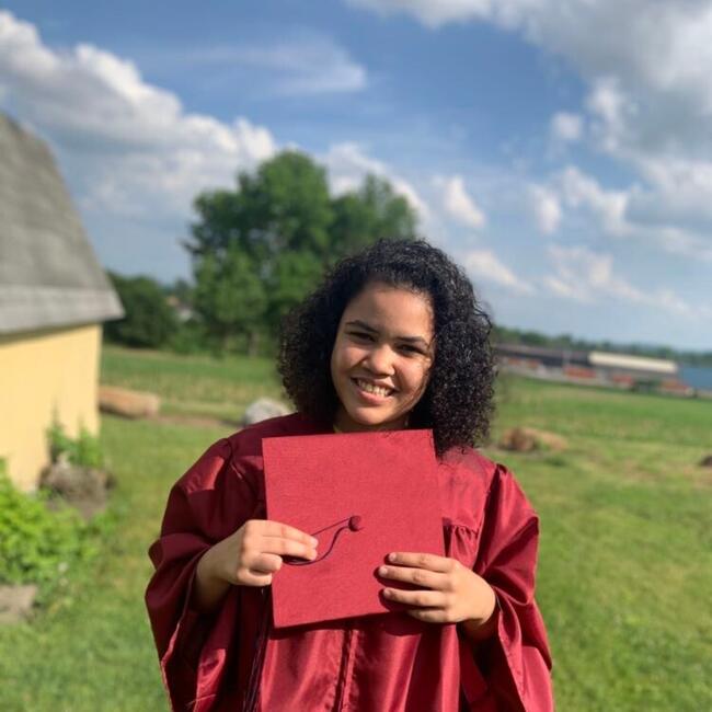 Babysitter in Nazareth: Anaiya