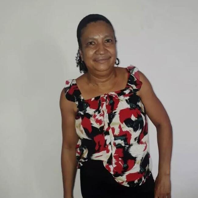 Babá em Feira de Santana: Debora