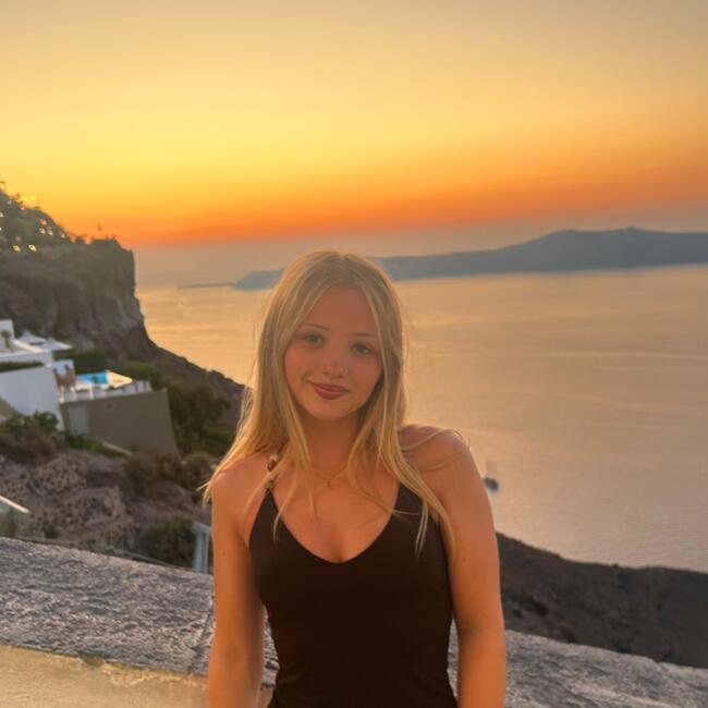 Babysitter in Norwich: Gracie