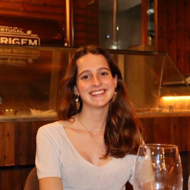 Babysitter in Cascais: Maria