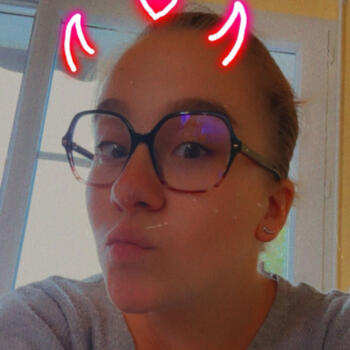 Babysitter Courtemont-Varennes: Alicia