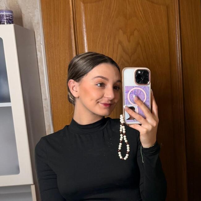 Babysitter in Eglisau: Alba María