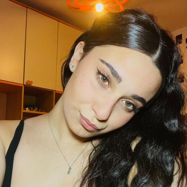 Babysitter in Porto Empedocle: Asia