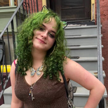 Babysitter in Delmar: Cassie