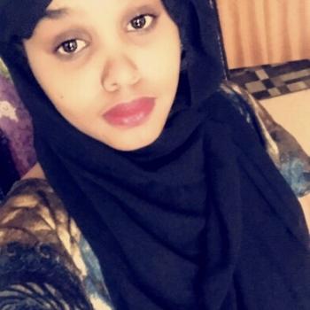 Barnvakt i Trollhättan: Naima