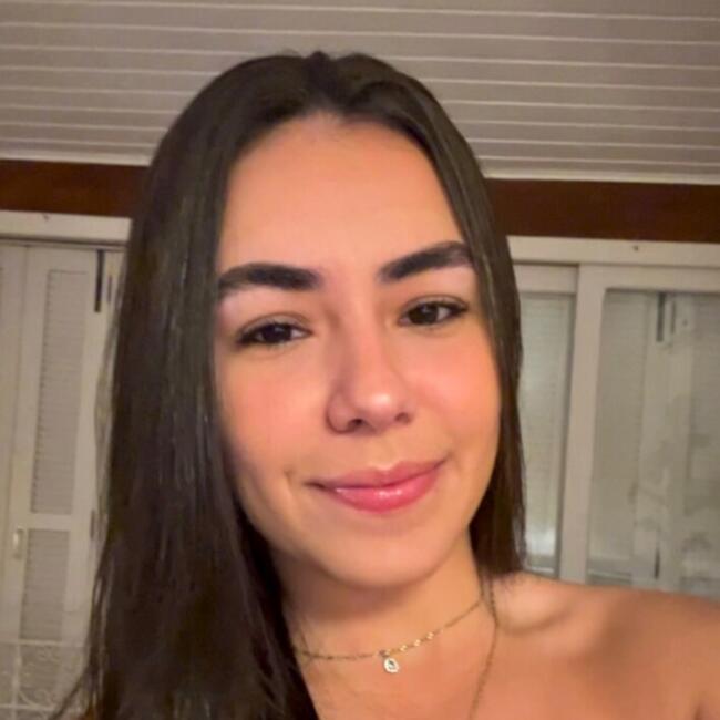 Babysitter in Poços de Caldas: Stephanie