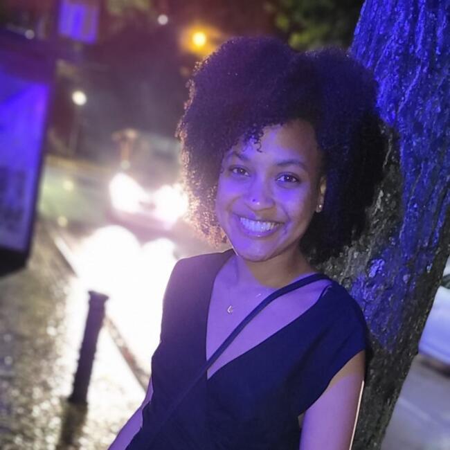 Babysitting job in Coimbra: Leinira