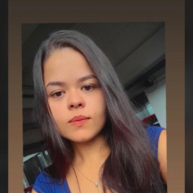 Emprego de babá em Araguari: Laryh