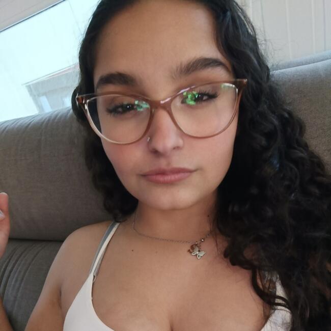 Canguro en Castellón de la Plana: Naiara