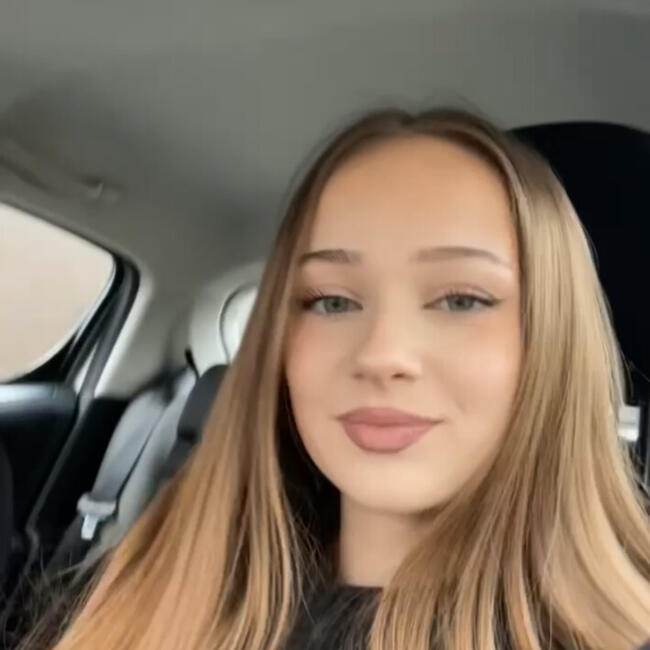 Babysitter in Lille: Jade