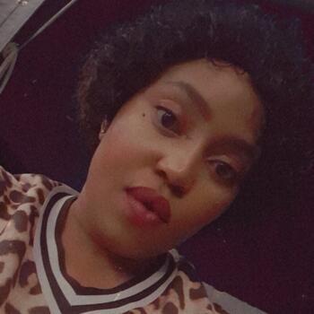 Nanny job in Akasia: babysitting job Hazel