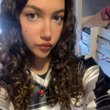 Babysitter in Delle: Kahina