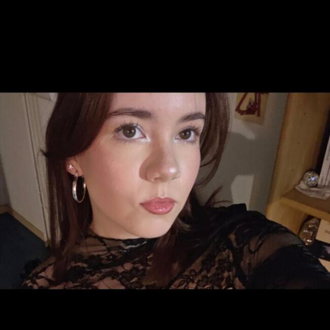 Babysitter in Rennes: Louna