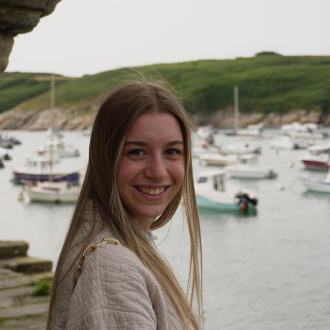 Babysitter in Caen: Wendy