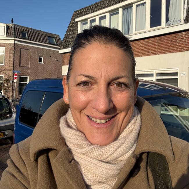 Nanny in Luxemburg: Andriana Full time Nanny Child