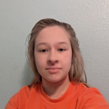 Babysitter in Little Elm: Kinzie Grace