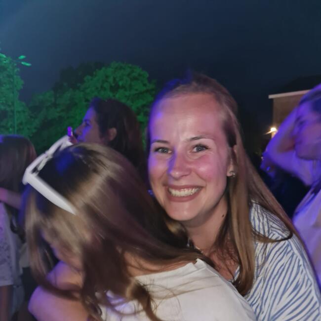 Oppas in Apeldoorn: Manon