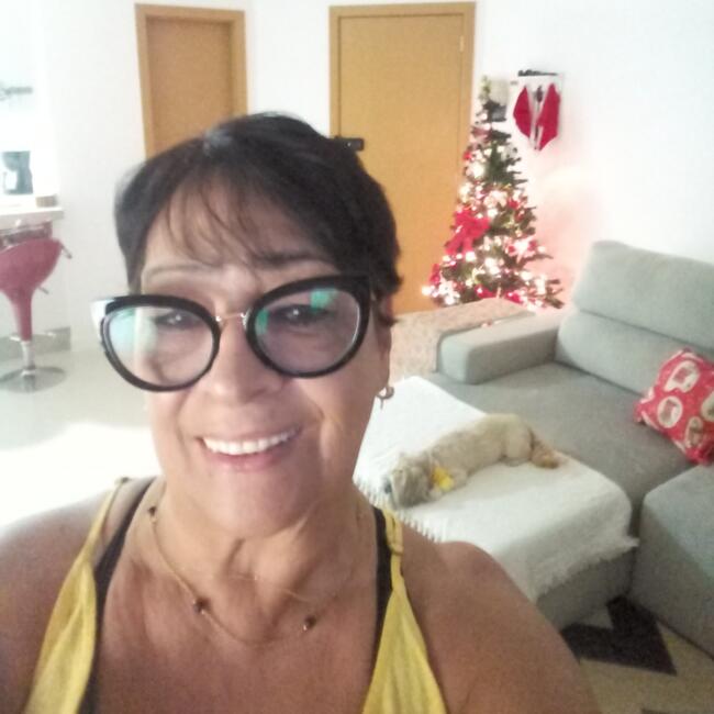 Babysitter in Londrina: Elizabeth