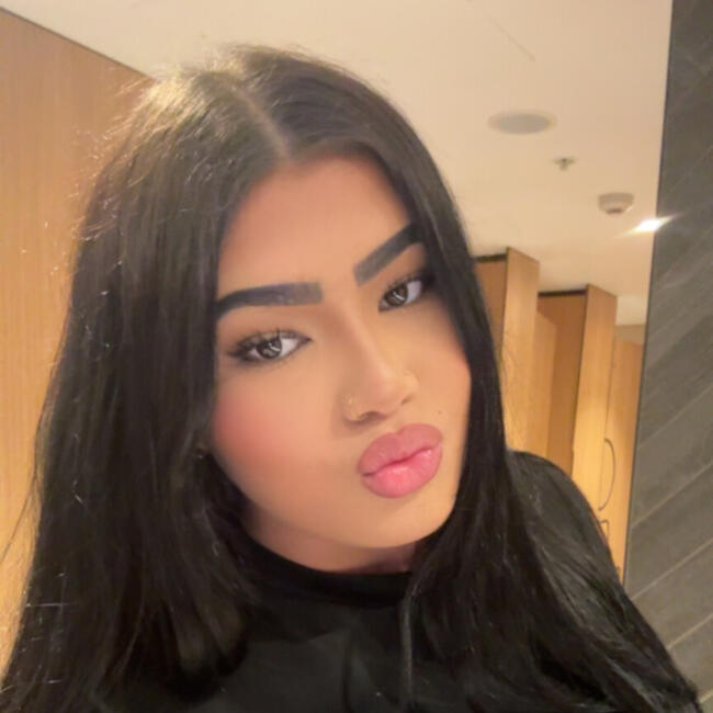 Babysitter in Sydney: Isabella