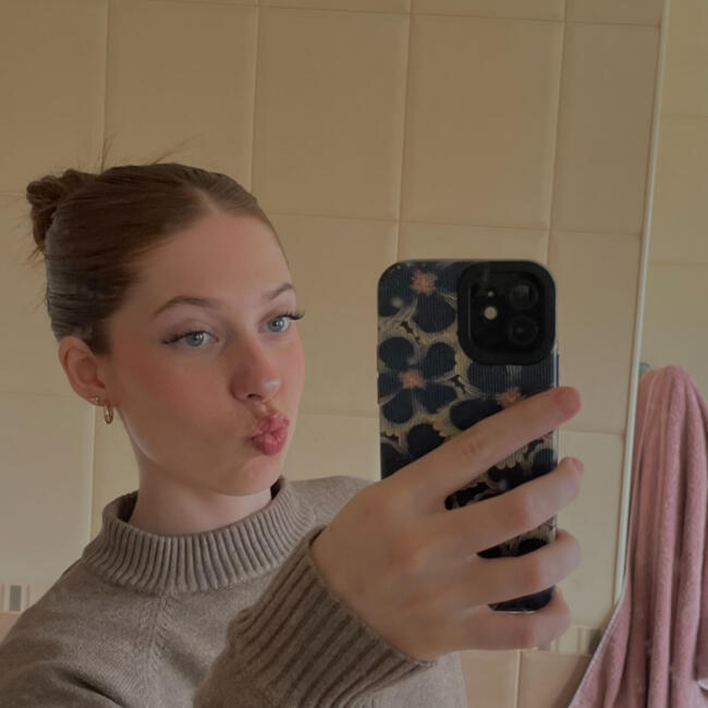 Babysitter in Chaptelat: Eloïse