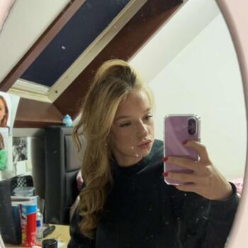 Babysitter in Brugge: Renske