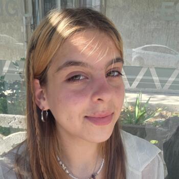 Babysitter in Izmir: Diana