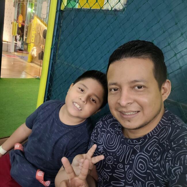 Babysitting job in Guayaquil: Luis