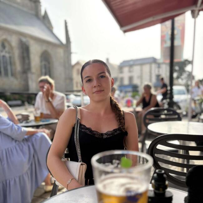 Babysitter in Nantes: Loréna
