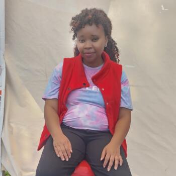 مربية أطفال في دبي: Elizabeth