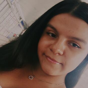 Babá em Belém: Adria