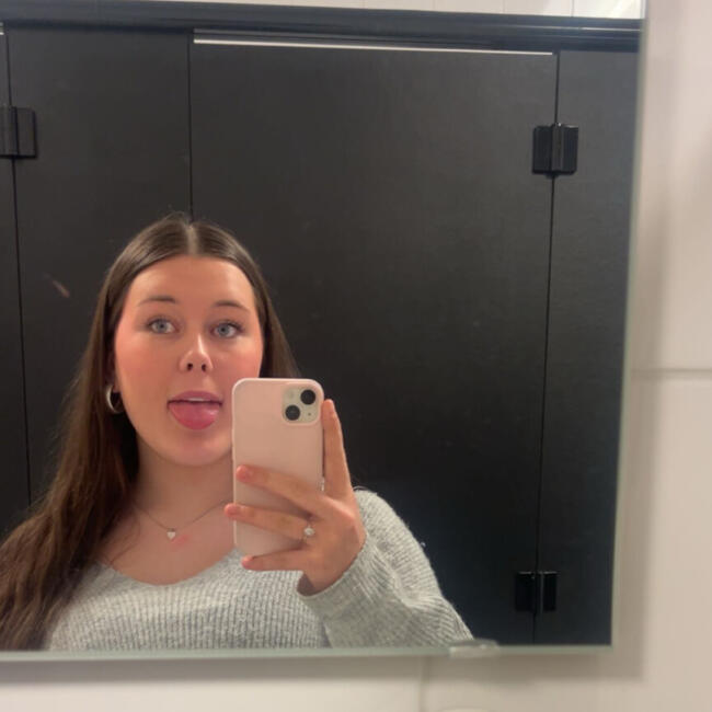 Pengasuh di Gent: Tine