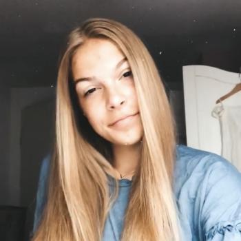 Oppas De Lier: Esmee