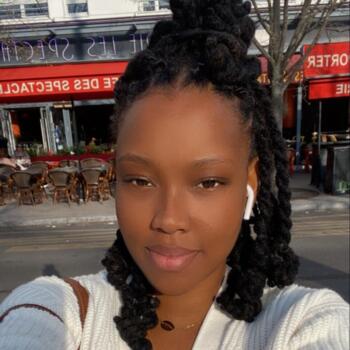 Babysitter in Reims: Alycia