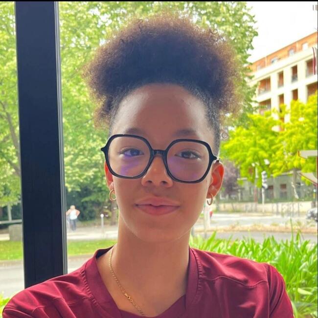 Babysitter in Vincennes: Louna