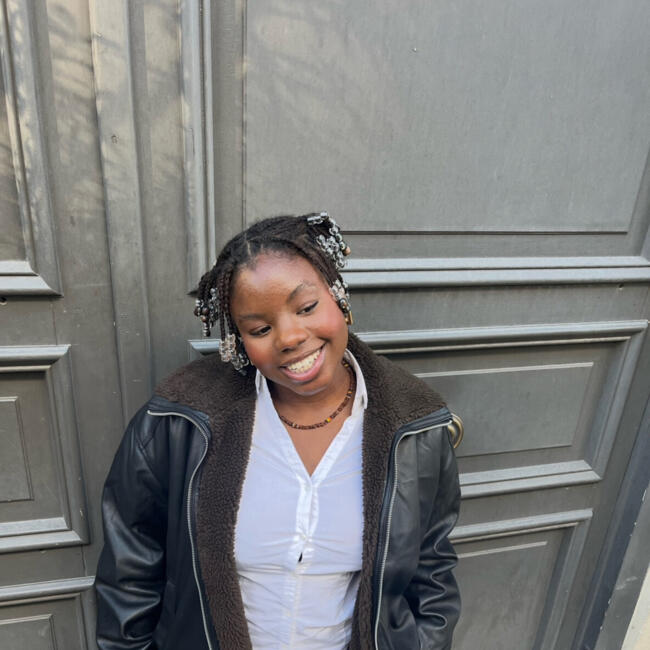 Babysitter in Saint-Pierre-lès-Nemours: Lynnsha