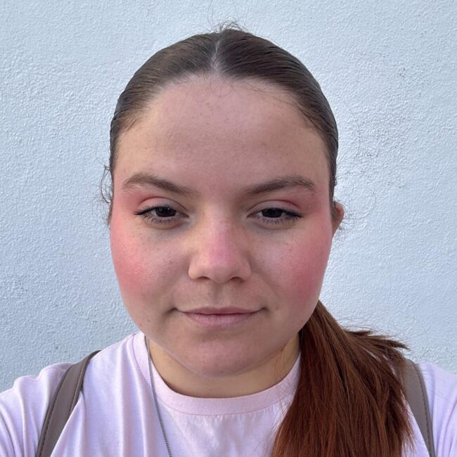 Babysitter in Loures: Kelly