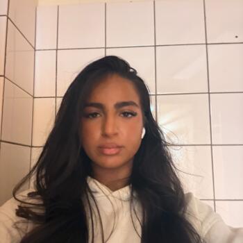 Baby-sitter à Molenbeek-Saint-Jean: Fatima