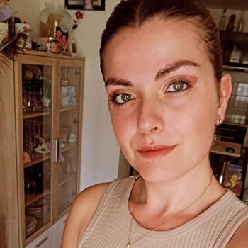 Babysitter in Combs-la-Ville: Katy