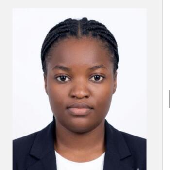 جليسة أطفال دبي: Habiba