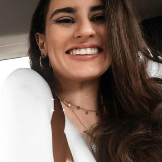 Babá em Rolândia: Carla