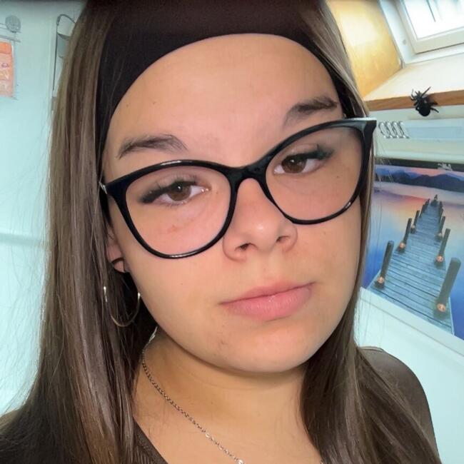 Babysitter in Chavanges: Emeline