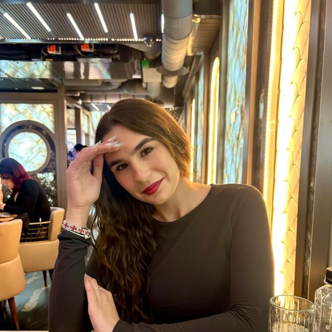 Babysitter in Ghent: Ioana